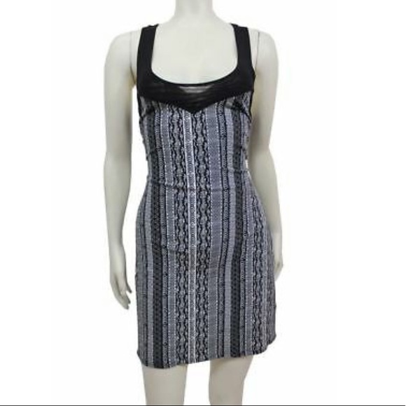 SILENCE + NOISE • Mini Tribal Mesh Black White - Picture 8 of 8